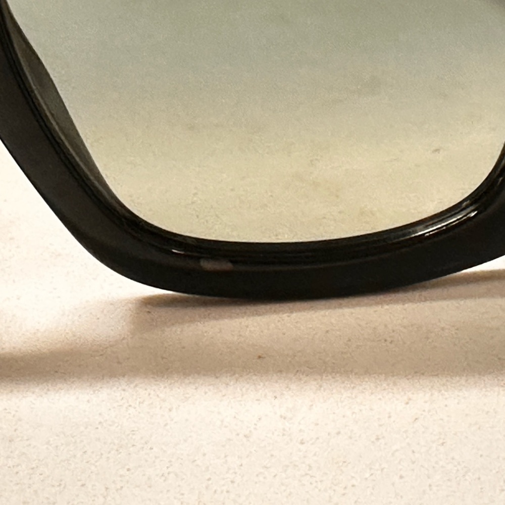 Gucci Women's Black Sunglasses - Picture 7 of 7